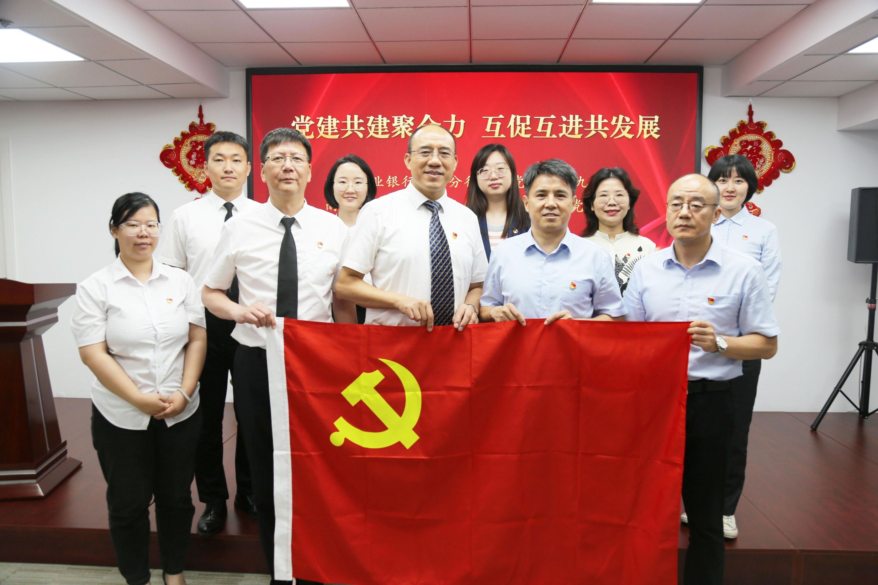 36d8ddaec249f357f548adf12a49d22c