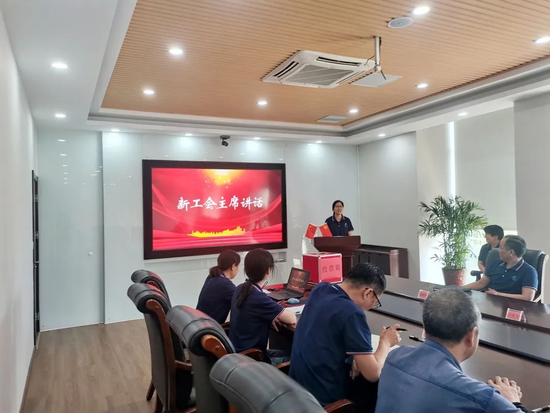 27a020a0dc2834b52355de1f0888d1df